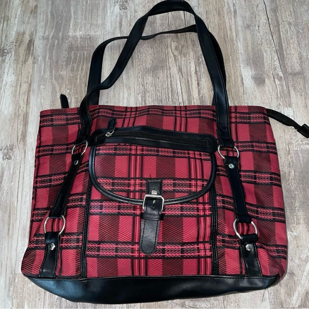 Tartan xl tote bag lightly lined with zip wall pocket zip top w/ lg  snap pocket